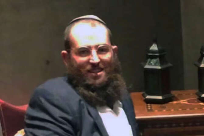 Chi è Kvi Kogan, il rabbino ultraortodosso trovato morto negli Emirati: “crimine antisemita”, era scomparso da giorni