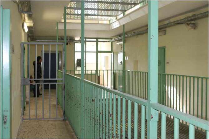 La tortura in carcere come metodo: da Trapani a Milano gli abusi sono diventati modus operandi