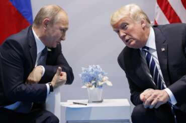 Qual è il piano di Trump per la “pace” in Ucraina: cessioni territoriali di Kiev alla Russia e “no” alla Nato