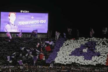 Choreography Fiorentina for Fiorentina’s Edoardo Bove during the Round of 16 Frecciarossa Italian Cup 2024/2025 match between Fiorentina and Empoli at Artemio Franchi stadium – Sport, Soccer – Florence, Italy – Wednesday December 4, 2024 (Photo by Massimo Paolone/LaPresse)