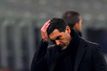 AC Milan’s head coach Paulo Fonseca during the Serie A soccer match between Milan and Genoa at San Siro Stadium in Milan , North Italy – Sunday , December 15 , 2024. Sport – Soccer . (Photo by Spada/LaPresse)