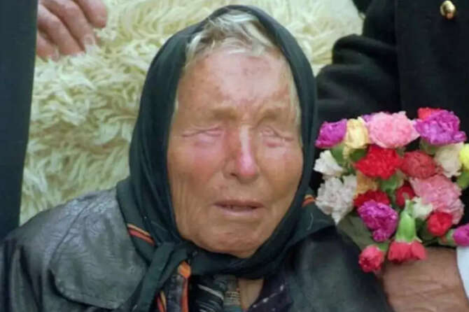 Baba Vanga, previsioni e profezie per il 2025: “In primavera scoppierà una guerra che distruggerà l’Occidente”