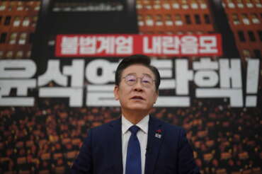 Corea del Sud, fallisce il tentativo di arresto per l’ex presidente Yoon: polizia fermata dalle guardie del corpo