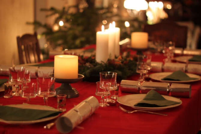 Cosa si mangia alla Vigilia di Natale, dal primo di pesce alla cassata: i piatti della tradizione