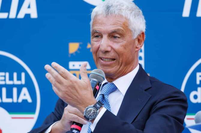 Il vice capo della polizia Vittorio Rizzi durante l’evento “Piazza Italia” organizzato da Fratelli d’Italia a Roma, Venerdì, 5 Luglio 2024 (Foto Roberto Monaldo / LaPresse) Deputy police chief Vittorio Rizzi during “Piazza Italia” event organized by Fratelli d’Italia party in Rome, Friday, July 5, 2024 (Photo by Roberto Monaldo / LaPresse)