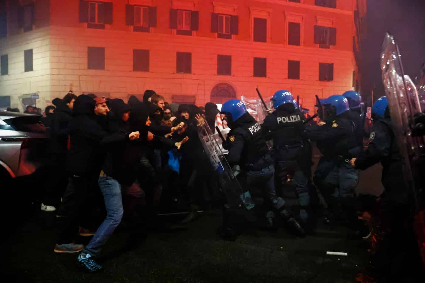Scontri alle manifestazioni per Ramy Elgaml a Roma Milano Bologna Torino