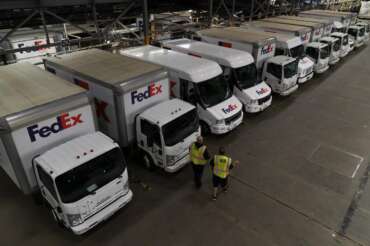 FedEx, sequestro da 46 milioni di euro: il gigante Usa della logistica usava cooperative di manodopera low cost