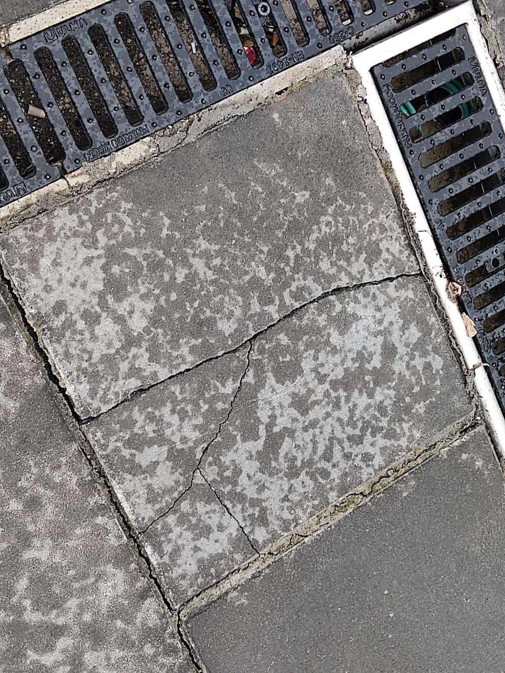 metro-linea1-pavimento-centro-direzionale-napoli