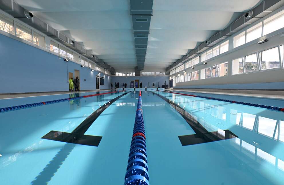 Com’è la piscina dello stadio Collana appena inaugurata a Napoli: le foto