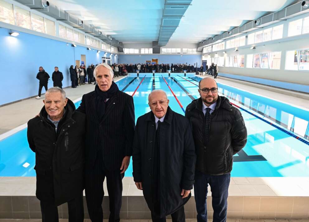 Com’è la piscina dello stadio Collana appena inaugurata a Napoli: le foto