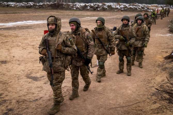 Ucraina, soldati nordcoreani si ritirano dal Kursk per le perdite ingenti: a Pokrosk assedio totale dei russi