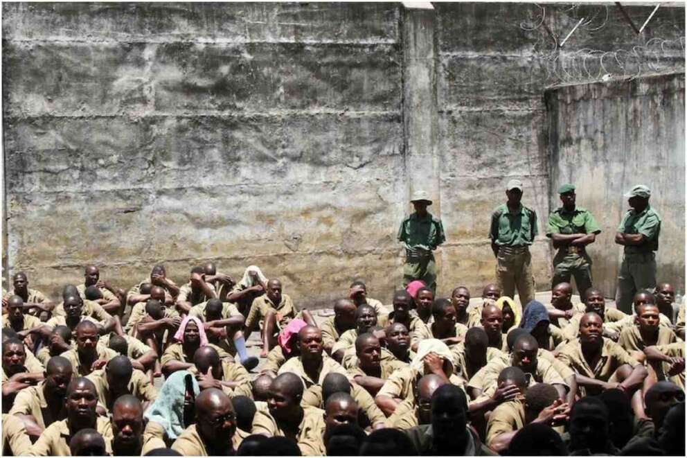 Zimbabwe: cancellata la pena di morte, l’ultimo retaggio del colonialismo: l’atto del presidente-condannato Mnangagwa