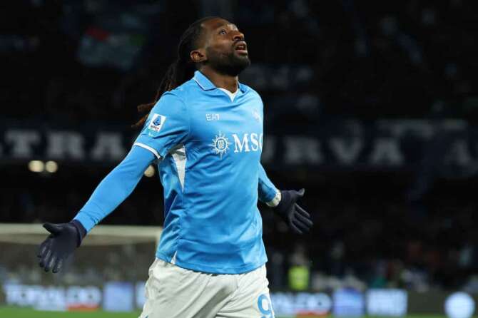 Napoli’s Andre-Frank Zambo Anguissa celebrates after scoring goal 2-0 during the Serie A soccer match between Napoli and Verona at the Diego Armando Maradona Stadium in Naples, southern italy – Sunday , January 12 , 2025. Sport – Soccer . (Photo by Alessandro Garofalo/LaPresse)
