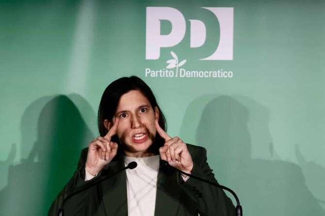 la segretaria del Partito Democratico Elly Schlein a Monterodondo partecipa alla prima tappa del Viaggio nel Terzo Settore Monterotondo —Italia — Sabato 1 Febbraio 2025 – Cronaca – (foto di Cecilia Fabiano/LaPresse) Democratic Party Secretary Elly Schlein in Monterotondo participates in the first stage of the Third Sector JourneyMonterotondo near Rome—Italia Saturday 1 , February 2025 – News – (photo by Cecilia Fabiano/LaPresse)