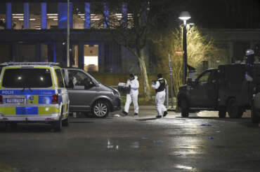 Emergency services work at the scene of an incident at Risbergska School, in Örebro, Sweden, Tuesday, Feb. 4, 2025. (Pontus Lundahl/TT News Agency via AP) 


associated Press / LaPresse
Only italy and Spain