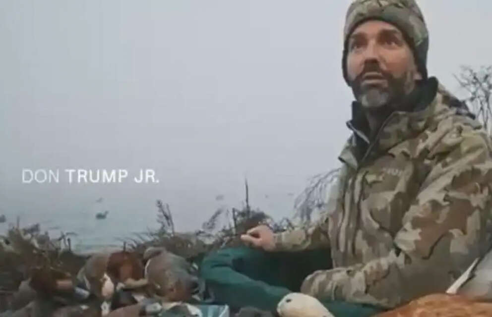 Donald Trump Junior a caccia in laguna a Venezia: “Non poteva sparare, uccise anatre protette”
