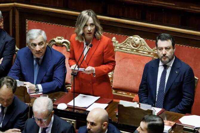 La presidente del Consiglio Giorgia Meloni e i ministri Antonio Tajani (sx) e Matteo Salvini nell’aula del Senato durante le comunicazioni in vista del Consiglio europeo del 17 e 18 ottobre, Roma, Martedì, 15 Ottobre 2024 (Foto Roberto Monaldo / LaPresse) Prime Minister Giorgia Meloni and ministers Antonio Tajani (left) and Matteo Salvini during the report to the Senate ahead of the European Council summit on 17 and 18 October, Rome, Tuesday, October 15, 2024 (Photo by Roberto Monaldo / LaPresse)