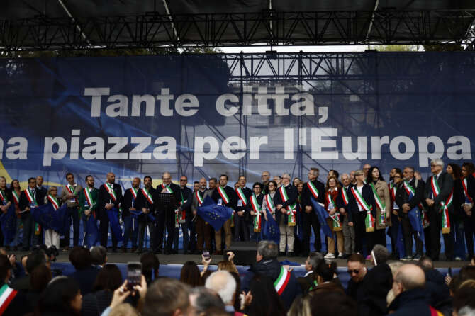 I Sindaci d’Italia alla Manifestazione L’Europa Siamo Noi a Piazza del Popolo  . Tante Città una Piazza per l’Europa Roma —Italia   — Giovedì 13 Marzo 2025 – Cronaca – (foto di Cecilia  Fabiano/LaPresse)

Mayors of Italy at Demonstration Europe is Us in Piazza del Popolo. Many Cities, One Square for Europe  Rome,  Italy Thursday   , March 13 ,  2025 – News – (photo by Cecilia Fabiano/LaPresse)