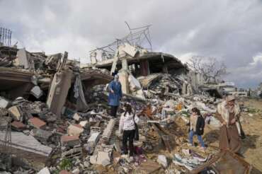 Gaza verso una nuova crisi, Israele blocca gli aiuti umanitari: Netanyahu prepara la “guerra della rinascita”