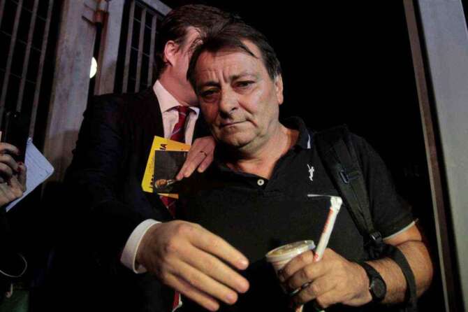 Nelle prigioni che scoppiano di corpi il vuoto è incolmabile: non siamo che ombre