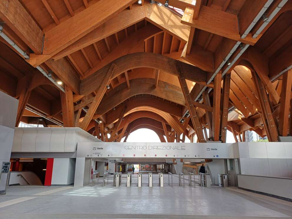 napoli-metro-linea1-centro-direzionale-3