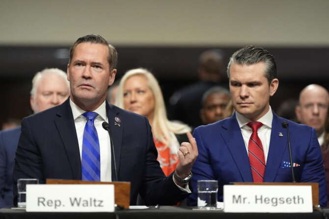 Dati privati dei “ministri” di Trump online, altro scandalo sicurezza per l’amministrazione Usa: la falla scoperta dallo Spiegel