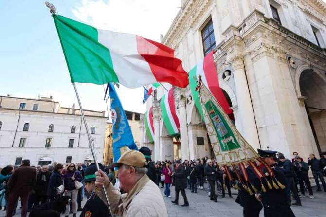 Piazza Loggia manifestazione 25 aprile, Italia – Cronaca – 25 aprile 2024 (Foto Valentina Renna /LaPresse) Piazza Loggia commemoration April 25th, Italy – News – April 25, 2024 (Photo Valentina Renna /LaPresse)