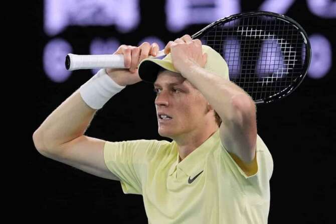 Jannik Sinner of Italy celebrates after defeating Alexander Zverev of Germany in the men’s singles final at the Australian Open tennis championship in Melbourne, Australia, Sunday, Jan. 26, 2025. (AP Photo/Ng Han Guan)