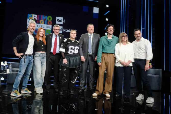 Massimo Bonelli – Direttore artistico e event manager del Concerto del Primo Maggio Roma, Maurizio Landini Segretario Generale CGIL, Daniela Fumarola – Segretario Generale CISL, Pierpaolo Bombardieri – Segretario Generale UIL, i conduttori  Noemi Ermal Meta, Big Mama, Vincenzo Schettini in occasione della conferenza stampa di presentazione del concerto del 1 Maggio. Sede RAI a Roma, Lunedì 28 Aprile 2025 (foto Mauro Scrobogna / LaPresse) Massimo Bonelli – Artistic Director and Event Manager of the May 1st Concert in Rome, Maurizio Landini General Secretary of CGIL, Daniela Fumarola – General Secretary of CISL, Pierpaolo Bombardieri – General Secretary of UIL, the presenters Noemi Ermal Meta, Big Mama, Vincenzo Schettini during the press conference to present the May 1st concert. RAI Headquarters in Rome, Monday April 28 2025. (Photo by Mauro Scrobogna / LaPresse)