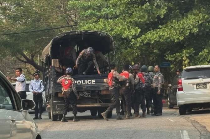 Myanmar, dopo il terremoto la giunta militare annuncia una tregua temporanea nell’offensiva contro i “ribelli”