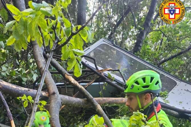Funivia del Faito, la strage per un cavo spezzato: le vittime, l’inchiesta della Procura e le ipotesi sull’incidente