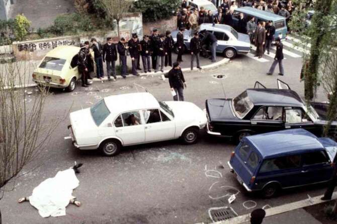Le fake news sulla strage di via Fani: la storia infinita del caso Moro