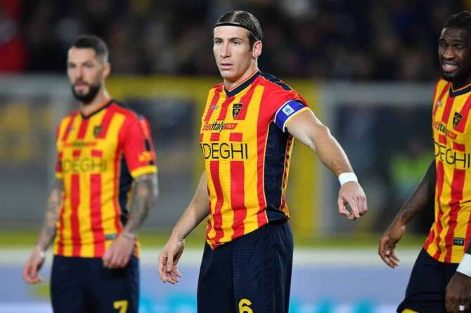 Lecce’s centre back Federico Baschirotto (6 US Lecce) in action during the Serie A Enilive soccer match between US Lecce and Juventus FC at the Via del Mare Stadium in Lecce, Italy, Sunday, December 1, 2024. (Credit Image: © Giovanni Evangelista/LaPresse)