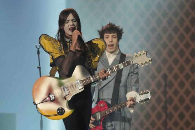 Lucio Corsi from Italy performs the song “Volevo Essere Un Duro” during the dress rehearsal for the first semi-final of the 69th Eurovision Song Contest, in Basel, Switzerland, Monday, May 12, 2025. (AP Photo/Martin Meissner) Associated Press / LaPresse Only italy and spain