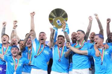 Napoli players celebrate winning their fourth Scudetto after the Serie A EniLive football match between Napoli and Cagliari at the Diego Armando Maradona stadium in Naples, Italy – Friday 23 May 2025 – Sport Soccer ( Photo by Alfredo Falcone/LaPresse )