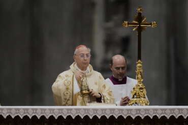 Chi è Dominique Mamberti, il cardinale protodiacono che annuncerà il nuovo Papa