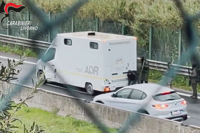 FOTO DA X (CARABINIERI)