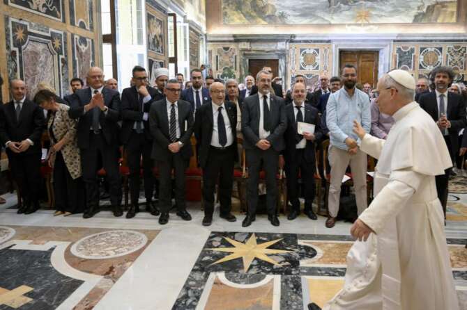 Papa Leone nel solco di Francesco, incontro in Vaticano con la Ong Mediterranea dopo il rinvio a giudizio