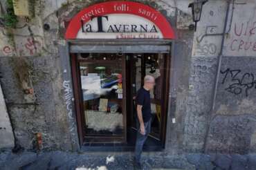 Lite tra ristoratrice e israeliani, Napoli e il turismo a tutti i costi