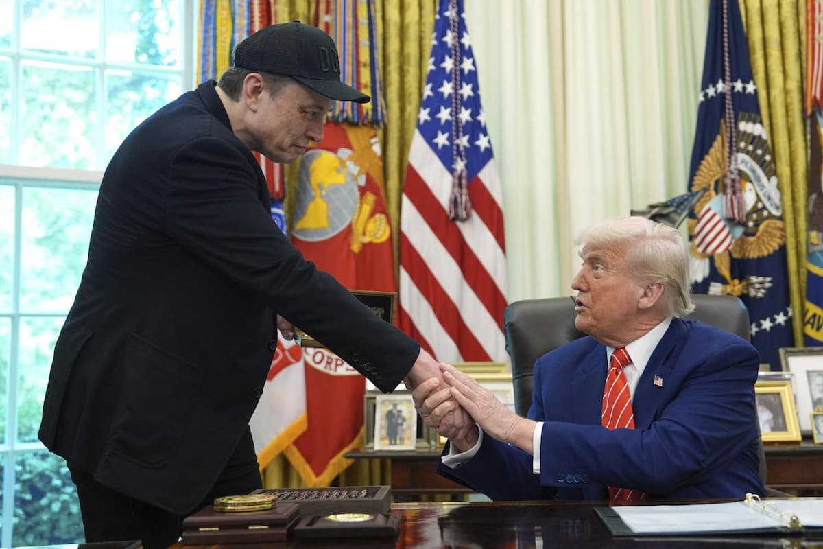 Musk fa marcia indietro, scuse a Trump dopo la guerra social contro il presidente: “Pentito, sono andato troppo oltre”