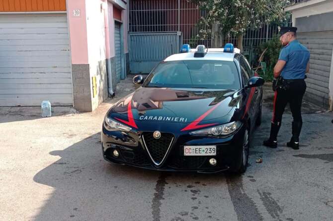 Incendio in casa a Saviano, muore un 55enne: salvi la madre e il fratello