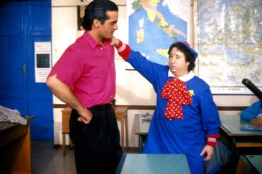 ©Edgardo Della Scorciosa/Lapresse
2-01-2005 Parigi Francia
Alla Cinematheque: Parigi rende omaggio ad Alvaro Vitali.
Pierino il personaggio interpretato da Vitali  una figura burlesca che fa parte della storia del cinema popolare italiano.
Nella foto archivio 1990 Una scena dove Alvaro Vitali interpreta Pierino