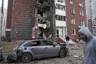 Ucraina, la vendetta di Putin su Kiev e Odessa: peggior bombardamento notturno da inizio guerra, colpito ospedale pediatrico