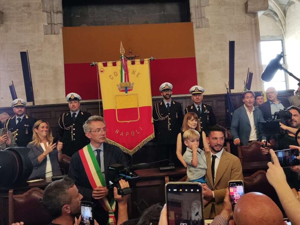 mertens-cittadino-onorario-napoli-ciro-manfredi