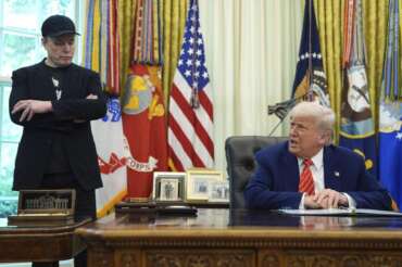 Trump-Musk, è guerra: il presidente minaccia lo stop ai contratti governativi, il miliardario tira in ballo gli “Epstein files”