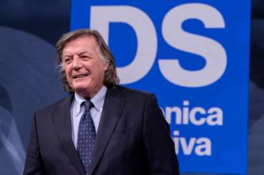 Foto Rossella Papetti/LaPresse 03- 09 – 2023 Milano, Italia Trasmissione Rai La Domenica Sportiva. Nella foto Adriano Panatta Foto Rossella Papetti/LaPresse 03 – 09 – 2023 Milan, Italy Rai broadcast La Domenica Sportiva In the photo Adriano Panatta