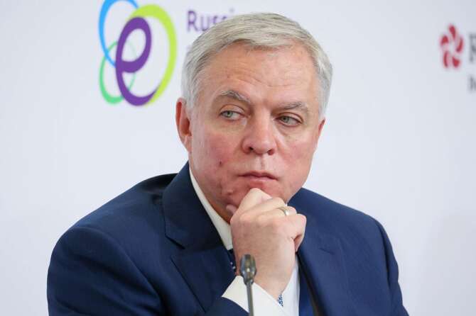 Morto per “suicidio” a Mosca Badalov, vicepresidente di Transneft: è l’ultimo di una serie di decessi tra i top manager russi