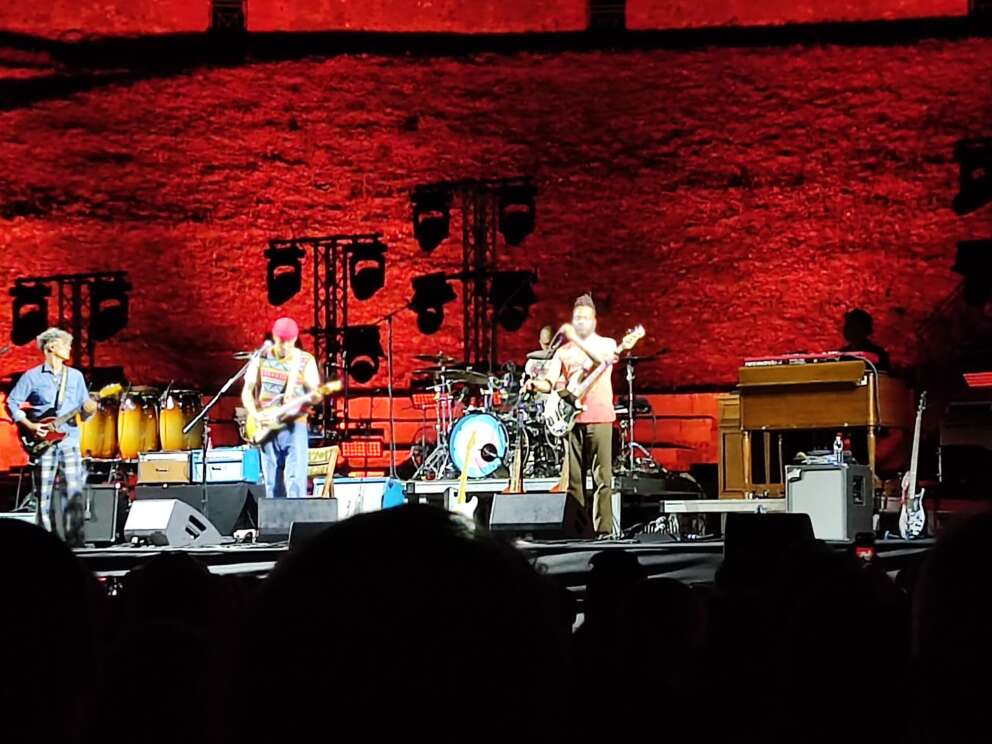 ben-harper-innocent-criminals-live-pompei-3
