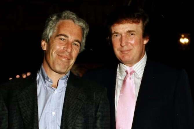 Trump e le mail di Epstein che smentiscono il presidente Usa: “Ha passato ore a casa mia insieme a una ragazza”