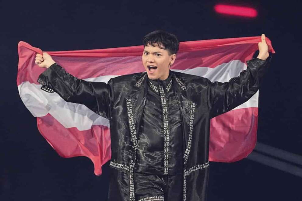 JJ from Austria reacts as he arrives on stage for the Grand Final of the 69th Eurovision Song Contest, in Basel, Switzerland, Saturday, May 17, 2025. (AP Photo/Martin Meissner) Associated Press/LaPresse